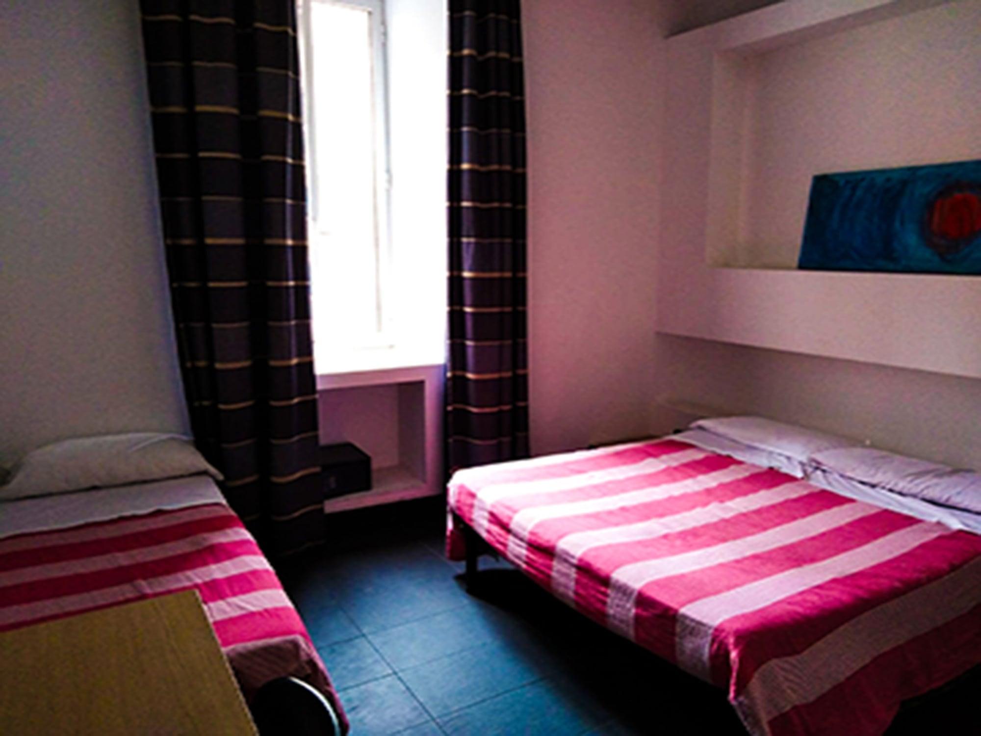 M&J Place Hostel Rom Eksteriør billede