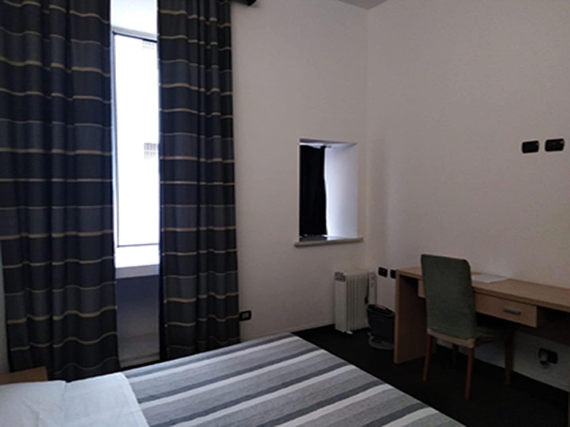 M&J Place Hostel Rom Eksteriør billede