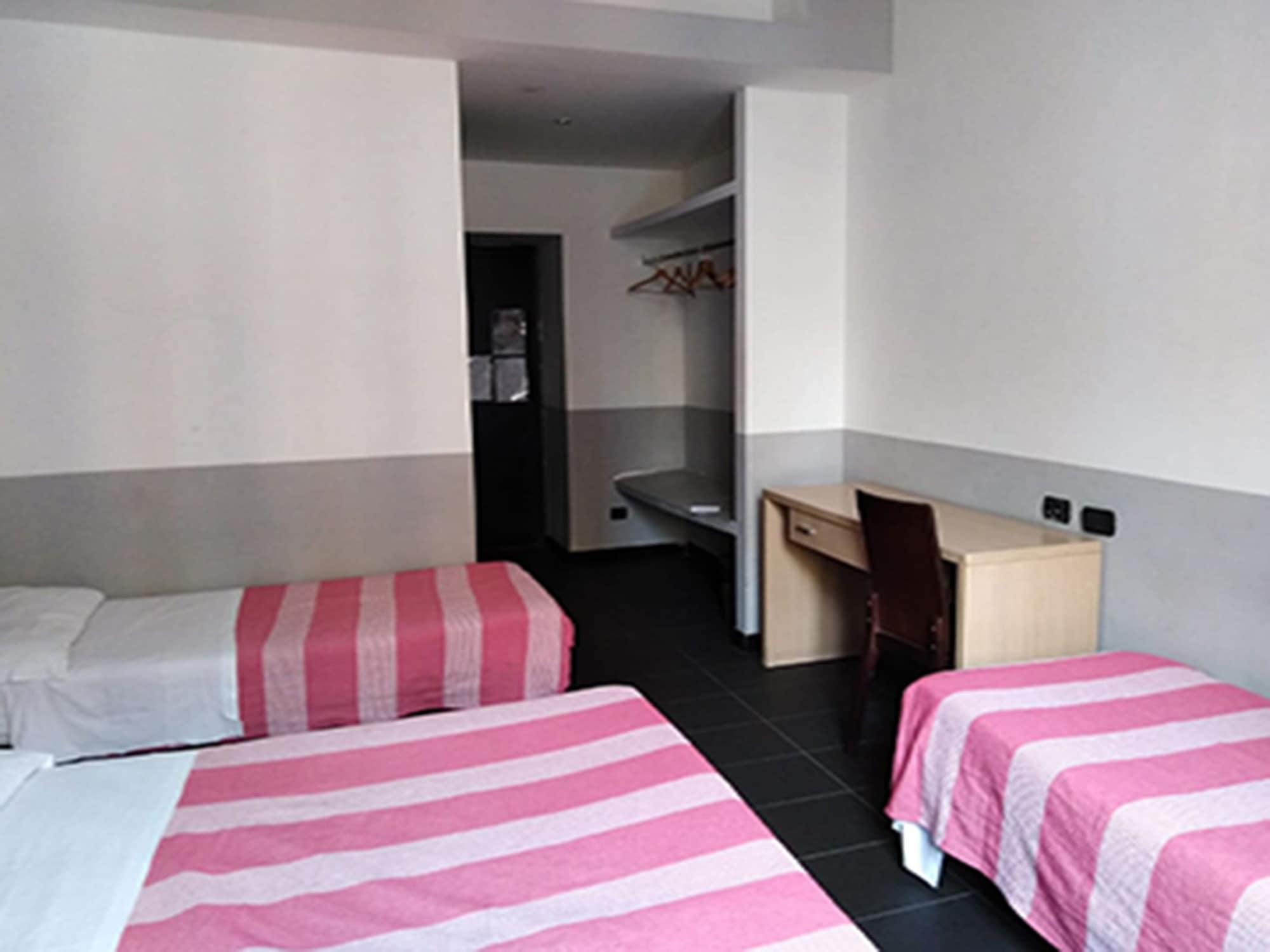 M&J Place Hostel Rom Eksteriør billede