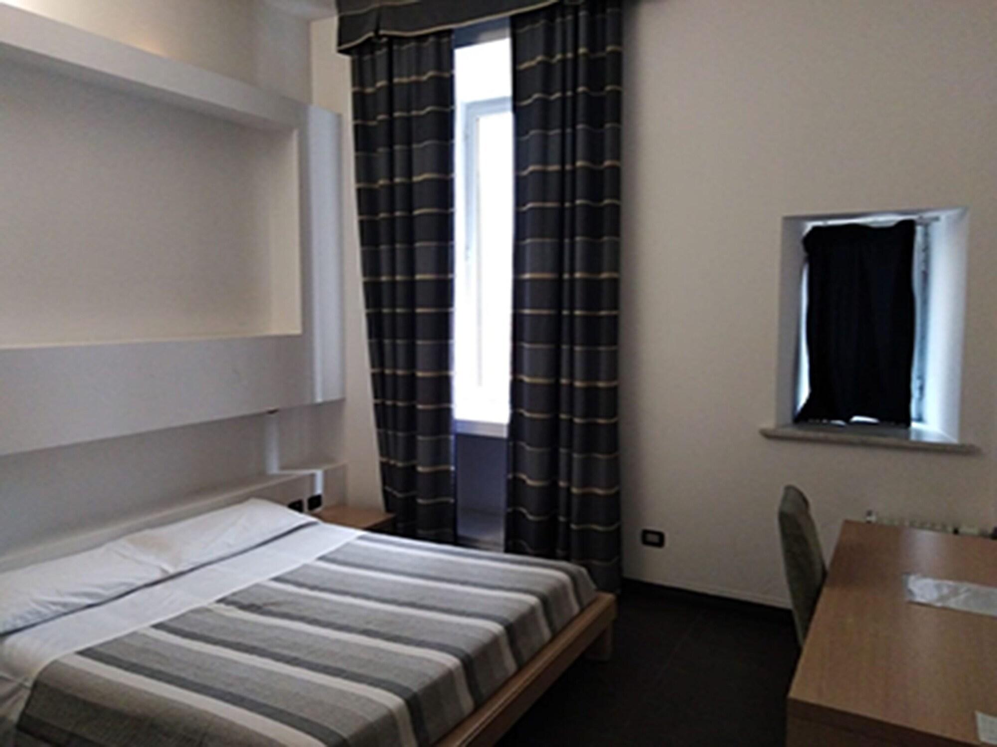 M&J Place Hostel Rom Eksteriør billede