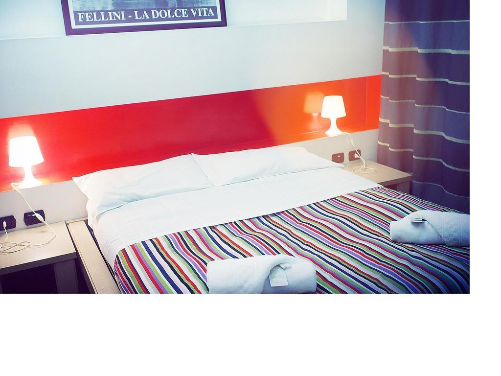 M&J Place Hostel Rom Eksteriør billede