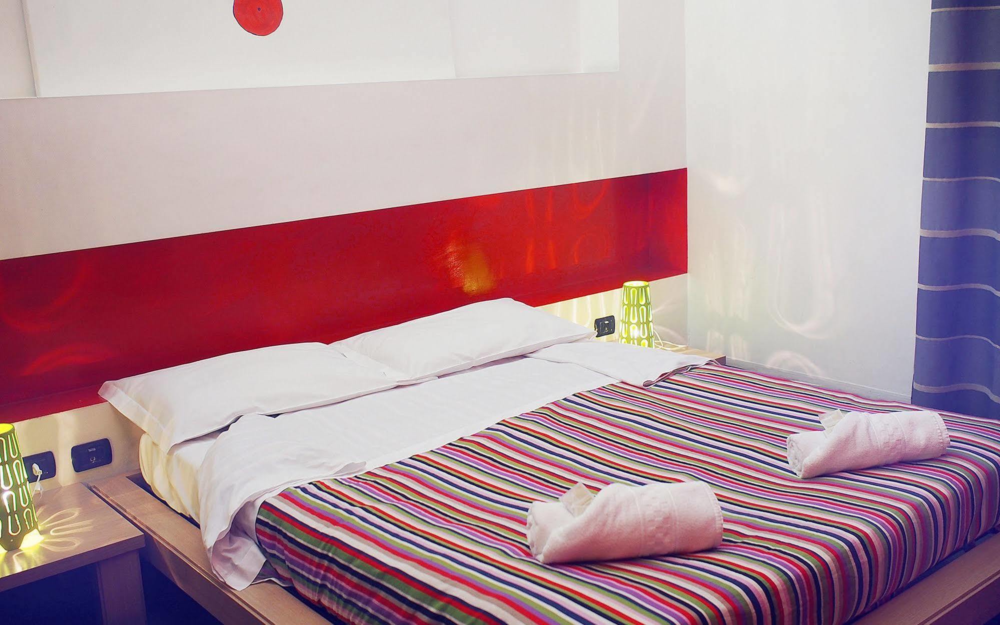 M&J Place Hostel Rom Eksteriør billede